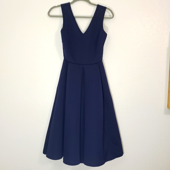 Slate & Willow Dresses & Skirts - Slate & Willow navy blue scuba fit and flare tea length sleeves dress size XS